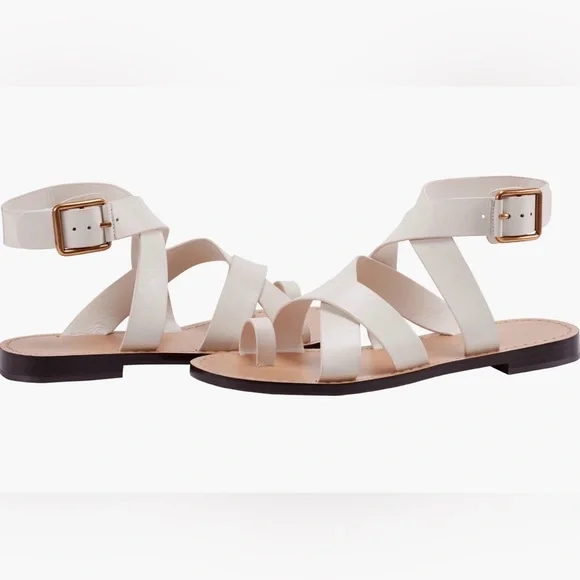 Marc Fisher Loop Sandal. Ladies 8 - Picture 5 of 15